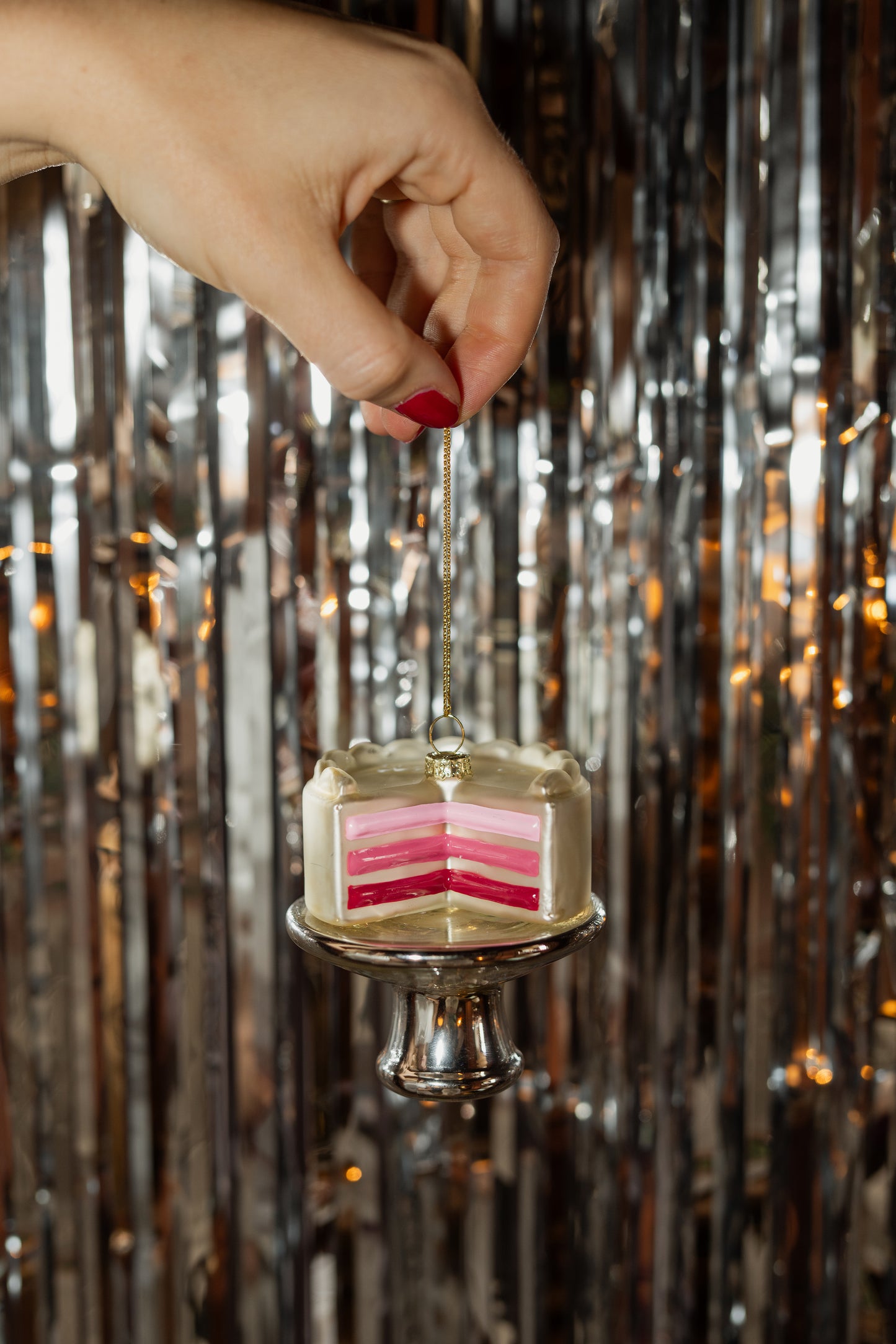 NEW: Gender reveal cake pink